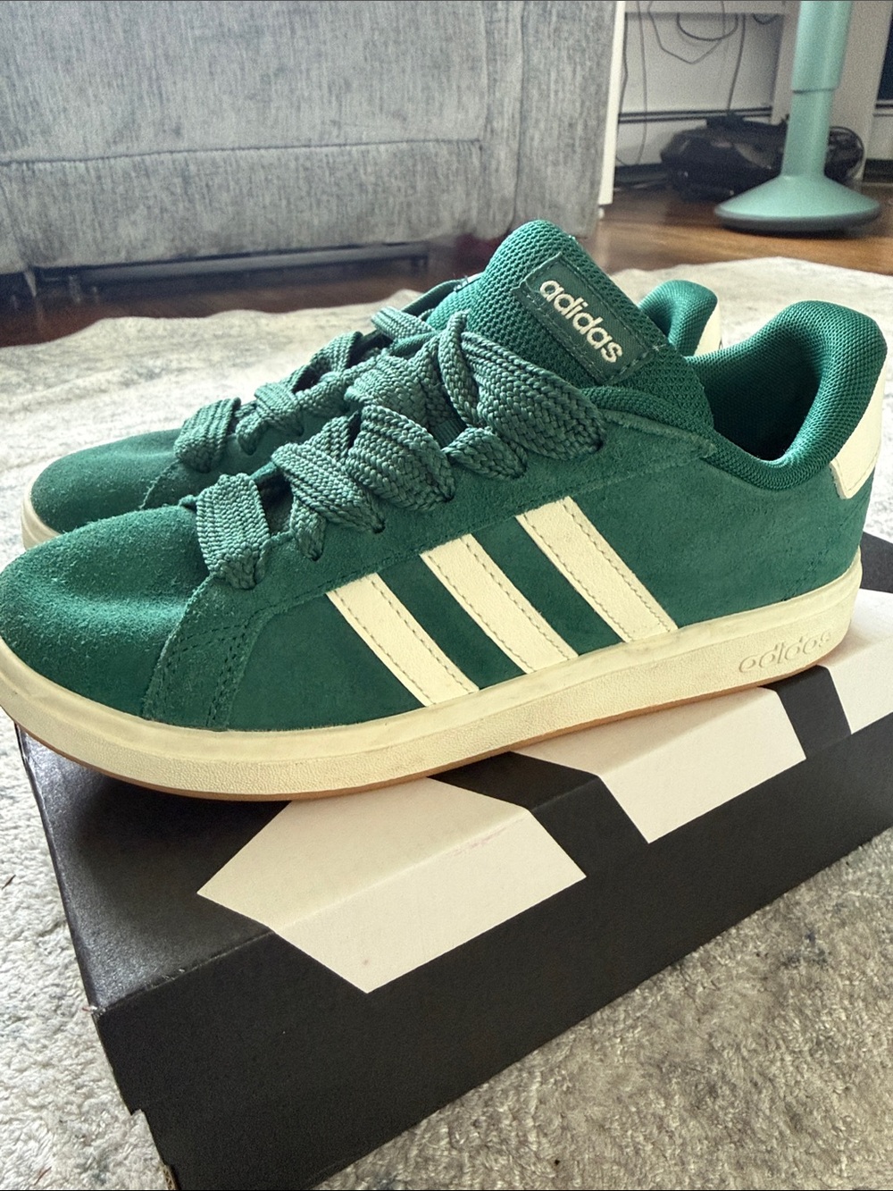 adidas Kids Grand Court 00s K Emerald Green size 3 LIKE NEW!